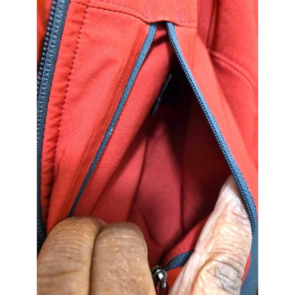 REI Men's Red & Gray Softshell Jacket With Hood Full-Zip Front Chest Pocket Size - Picture 8 of 10